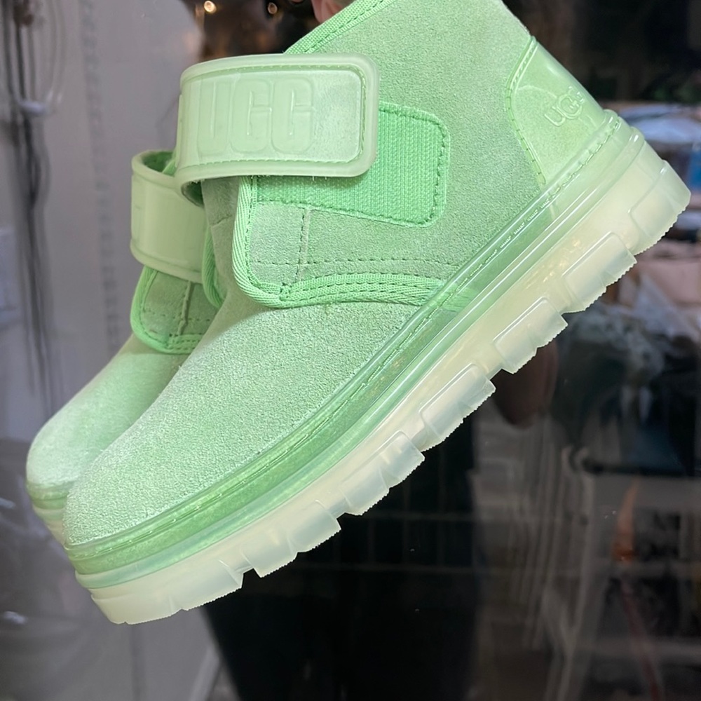Brand new never used a green UGGs size 5 winter Velcro fun